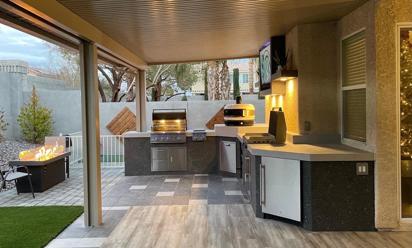Custom Outdoor Kitchens