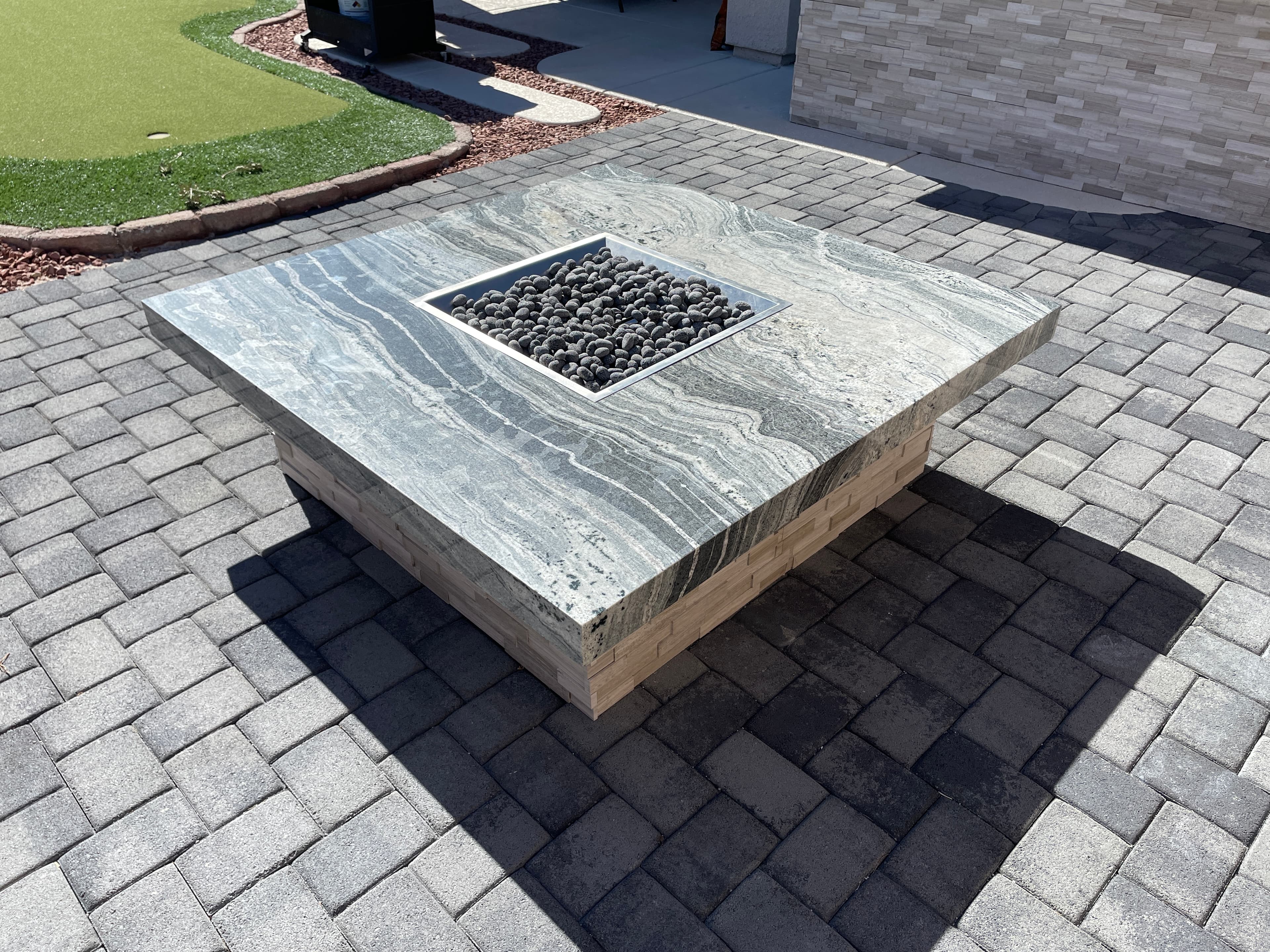 FIRE FEATURES  - Photo 3