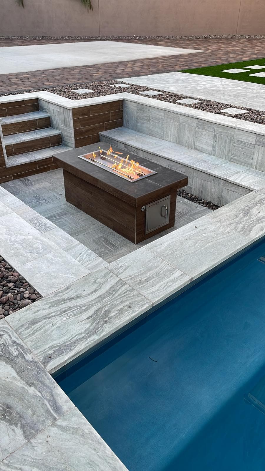 FIRE FEATURES  - Photo 5