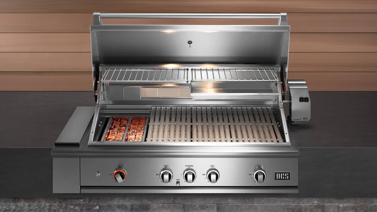 36" Series 9 Grill, Rotisserie and Charcoal, LPG thumbnail 5