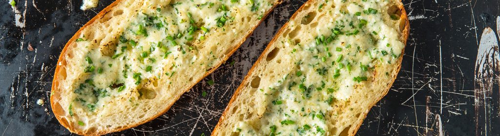 Traeger Recipe - Ultimate Baked Garlic Bread Traeger Wood Pellet Grills