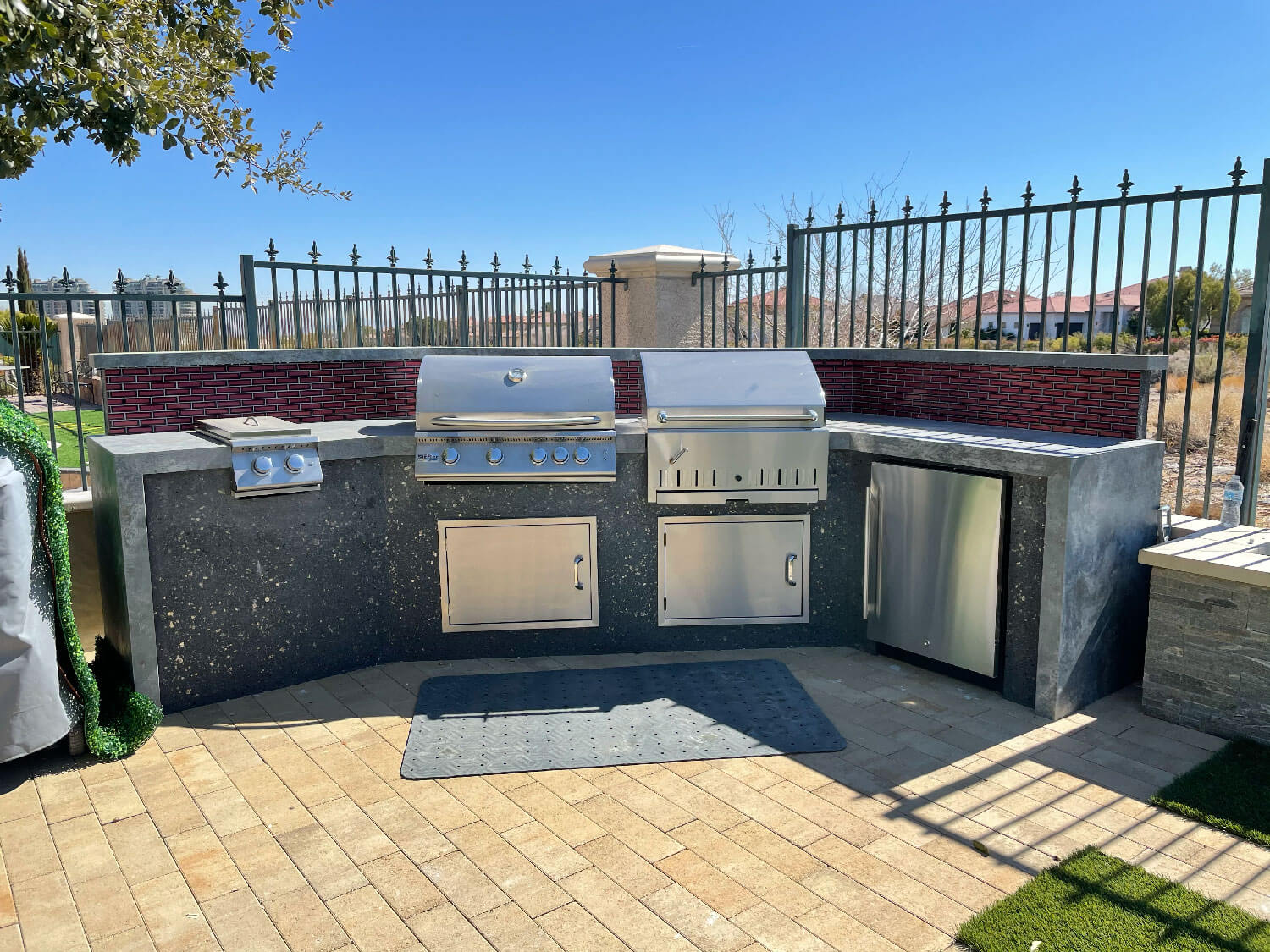 Custom Outdoor Kitchen by BBQ Concepts of Las Vegas, Nevada - Your source for professional outdoor kitchens, barbecue grills, components, and accessories