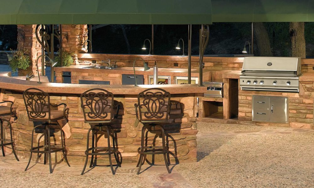 Summerset Custom Outdoor Kitchen Area