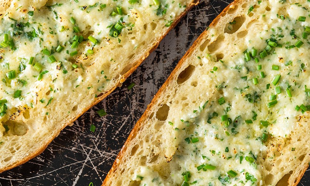 Traeger Recipe - Ultimate Baked Garlic Bread Traeger Wood Pellet Grills